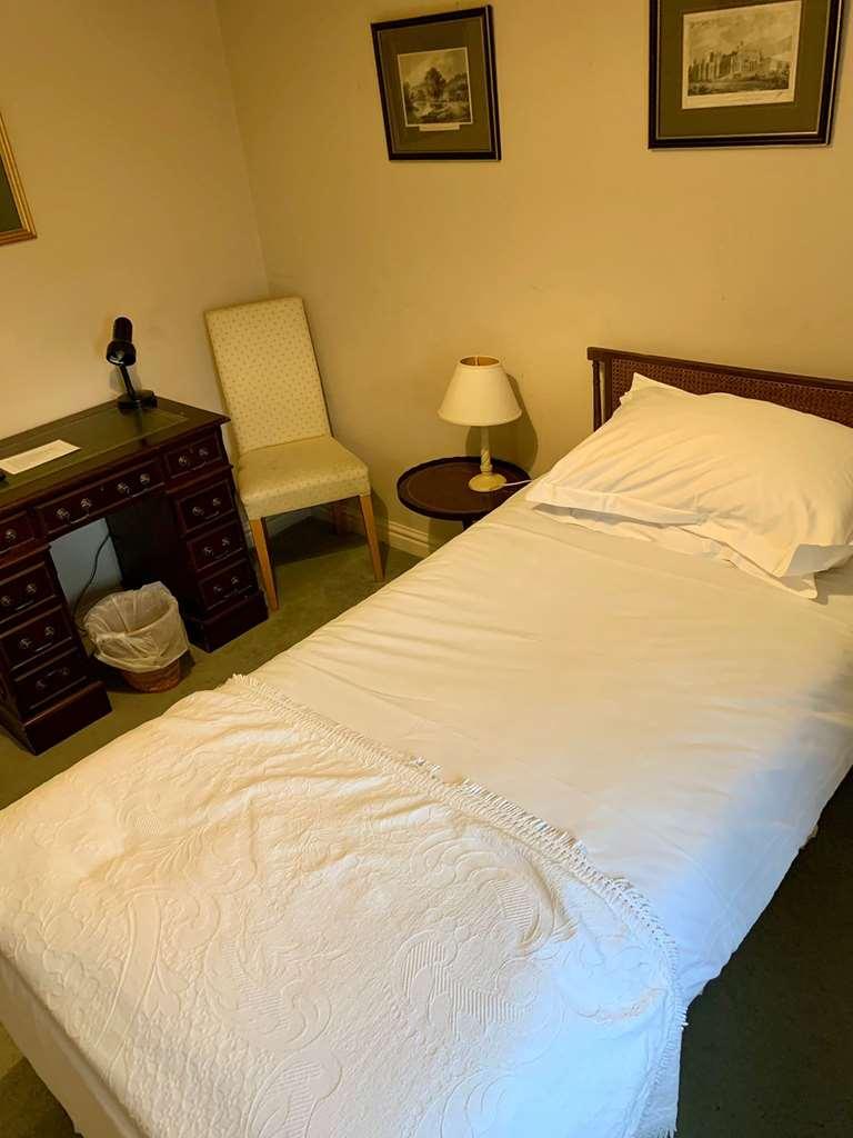 Guyers House Hotel And Restaurant Corsham Zimmer foto
